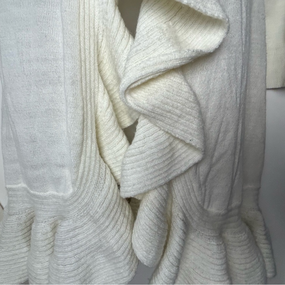 Allison Brittney White Ruffled Open Cardigan Sweater Medium - Picture 13 of 14